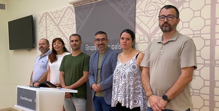 Joan Mena, Alejandra Sandoval, Oriol Rifer, Gabriel Fernàndez, Aurora Murillo i Santi Valls a la roda de premsa